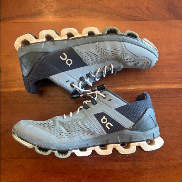 On Running Cloudace Athletic Shoes - Picture 5 of 11